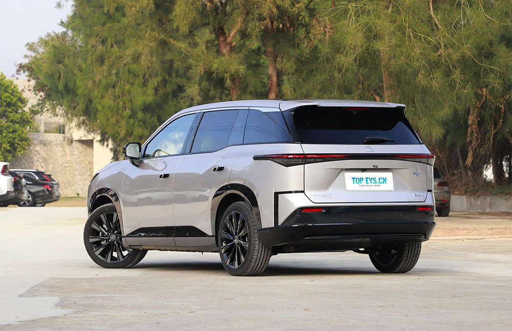 TOYOTA bZ3X 520 Pro 2026 vista trasera